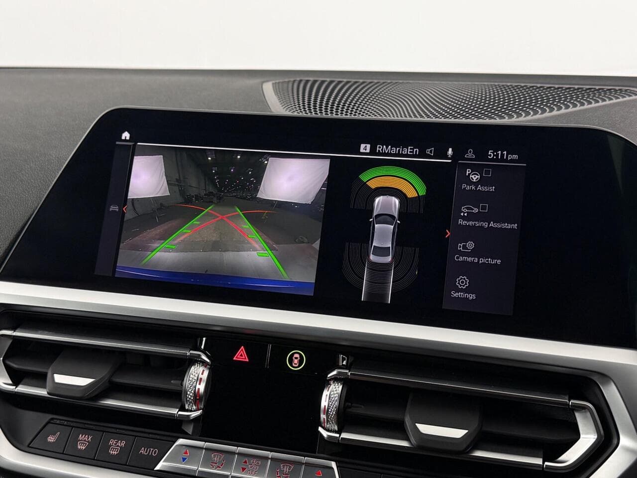 BMW 3 Series thumbnail Infotainment System