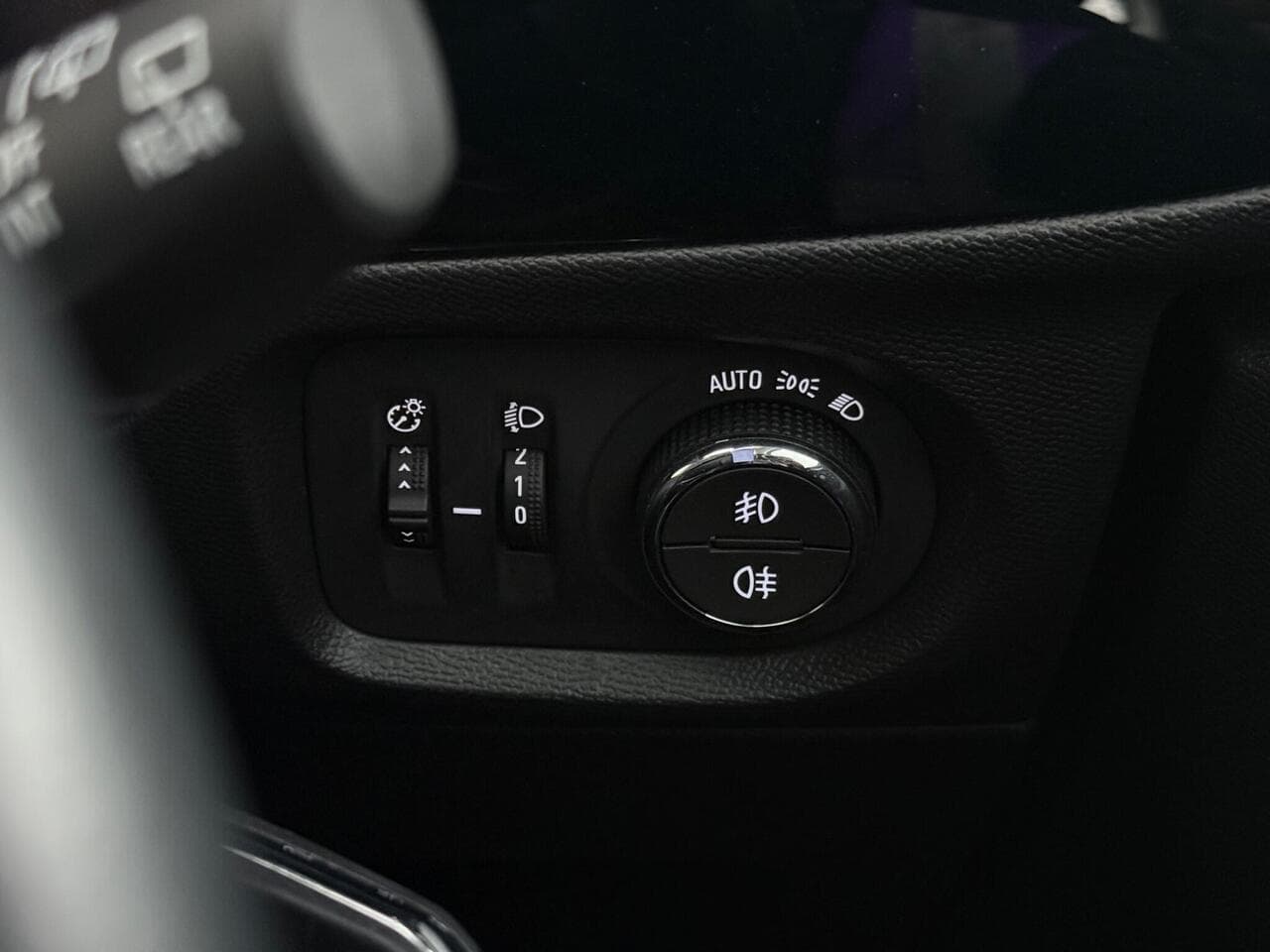 Vauxhall Corsa thumbnail Misc Controls