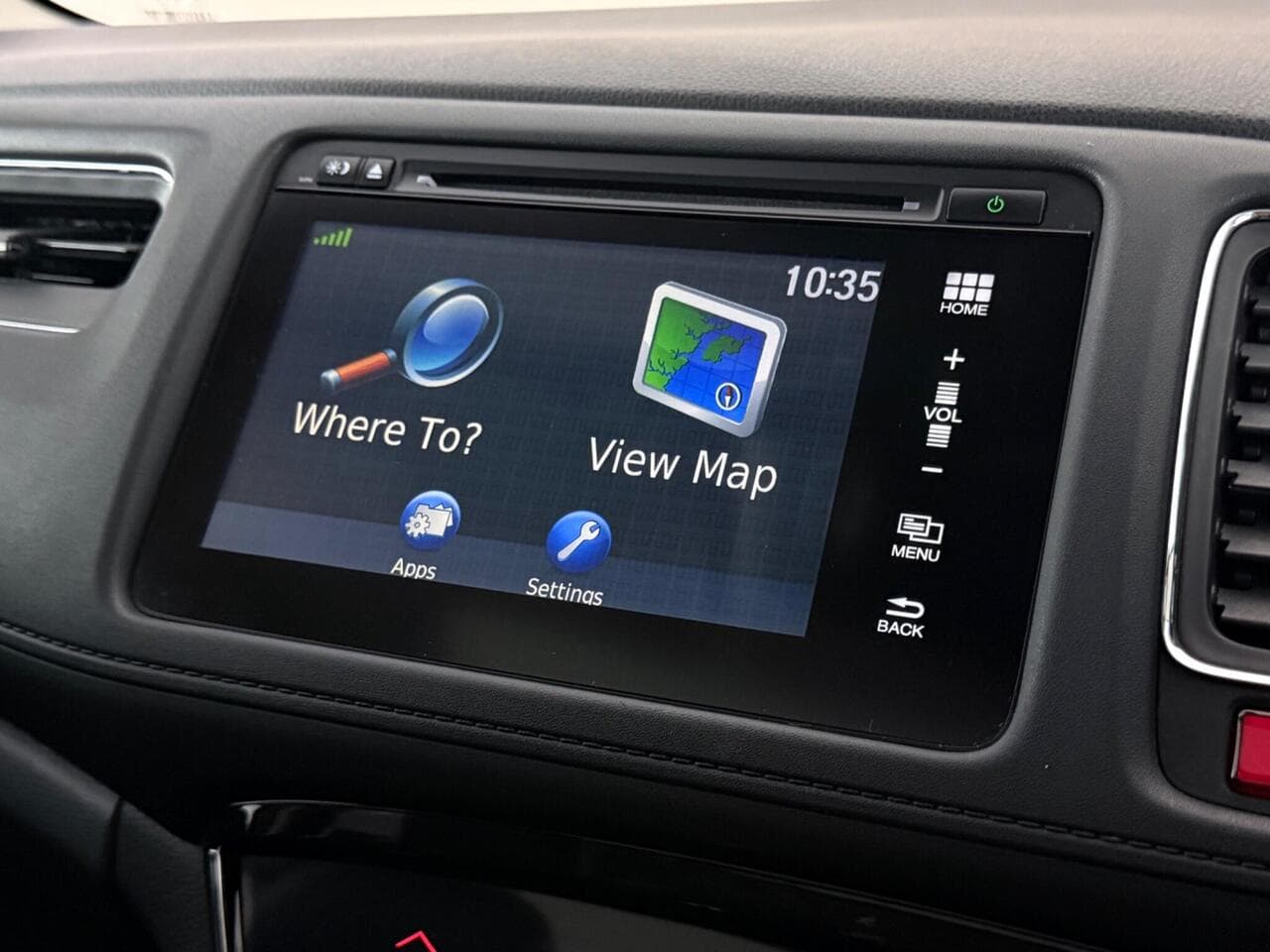 Honda HR-V thumbnail Infotainment System