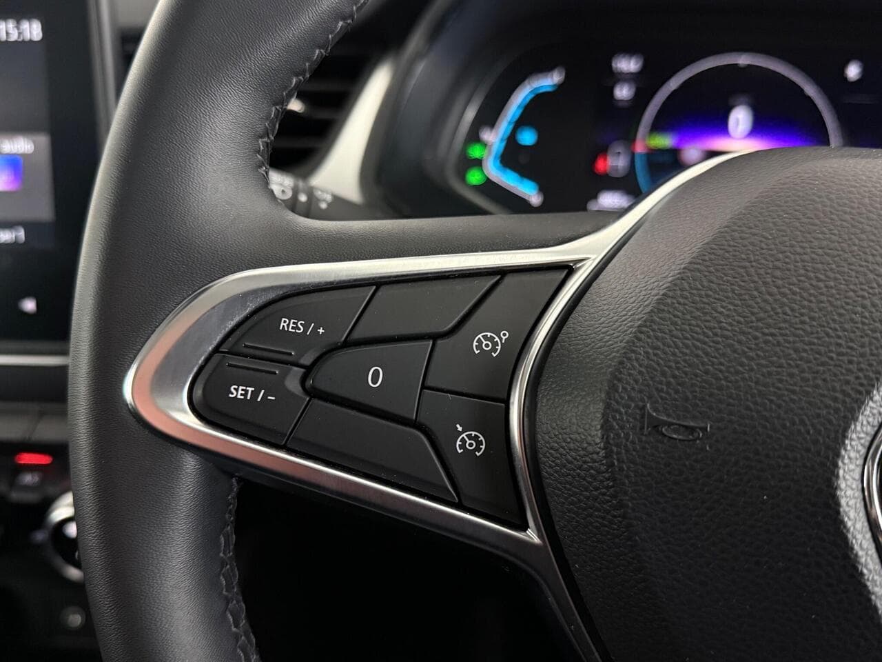 Renault Captur thumbnail Misc Controls