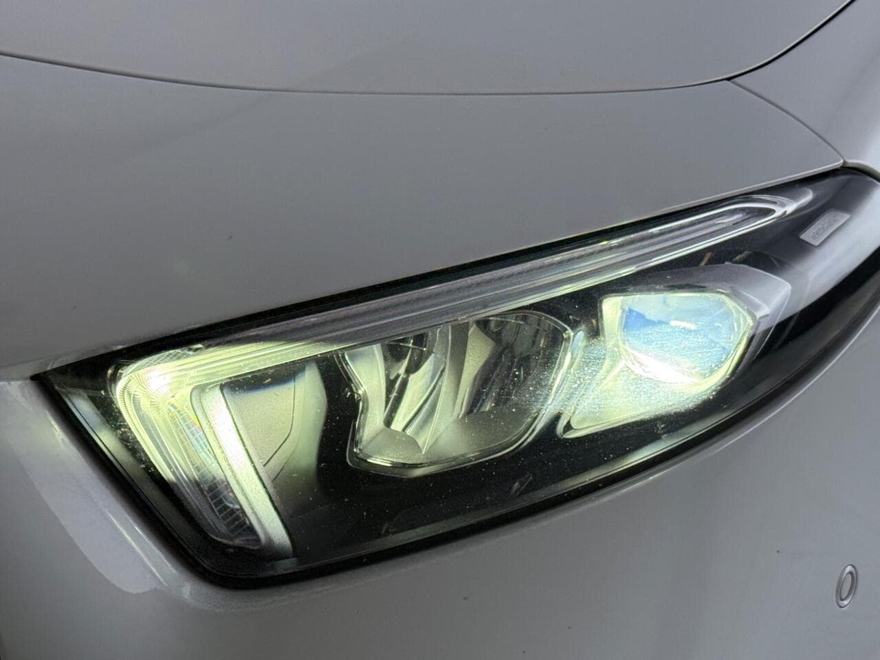 Mercedes-Benz A Class thumbnail Lights Front