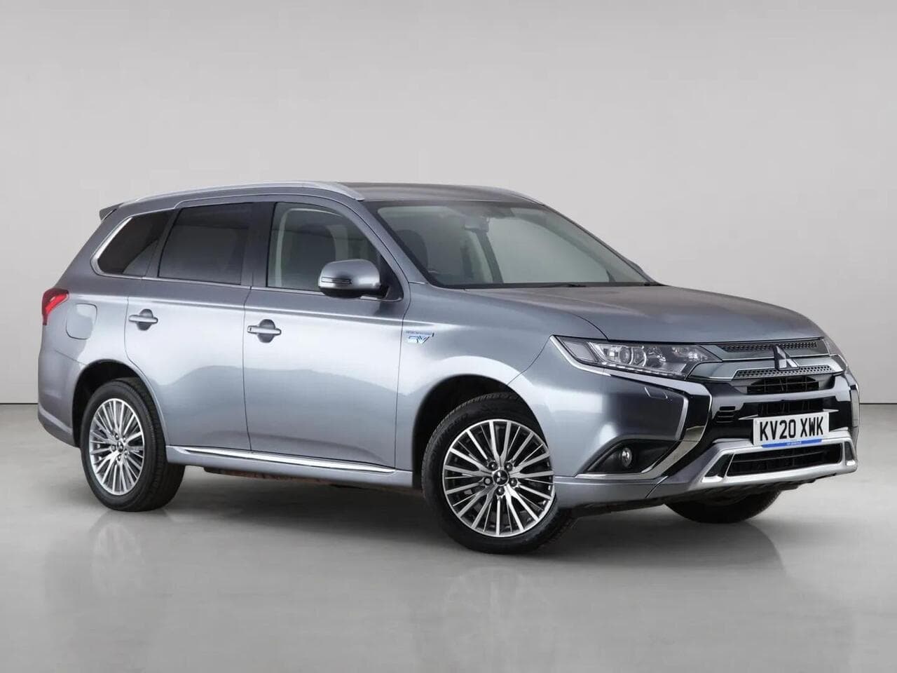 Mitsubishi Outlander - Mitsubishi Outlander 2.4h TwinMotor 13.8kWh Design CVT 4WD Euro 6 (s/s) 5dr