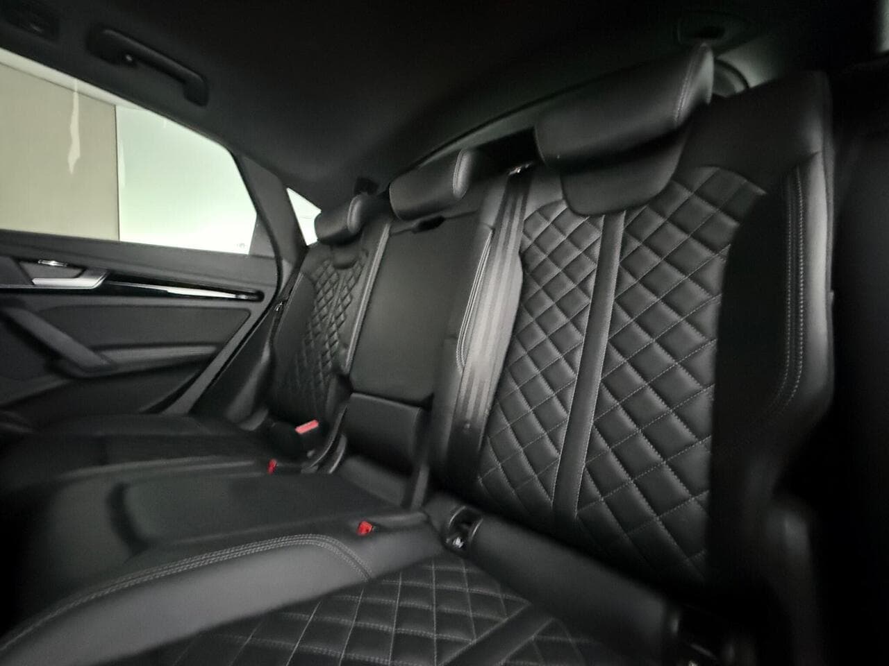 Audi Q5 thumbnail Seats Rear