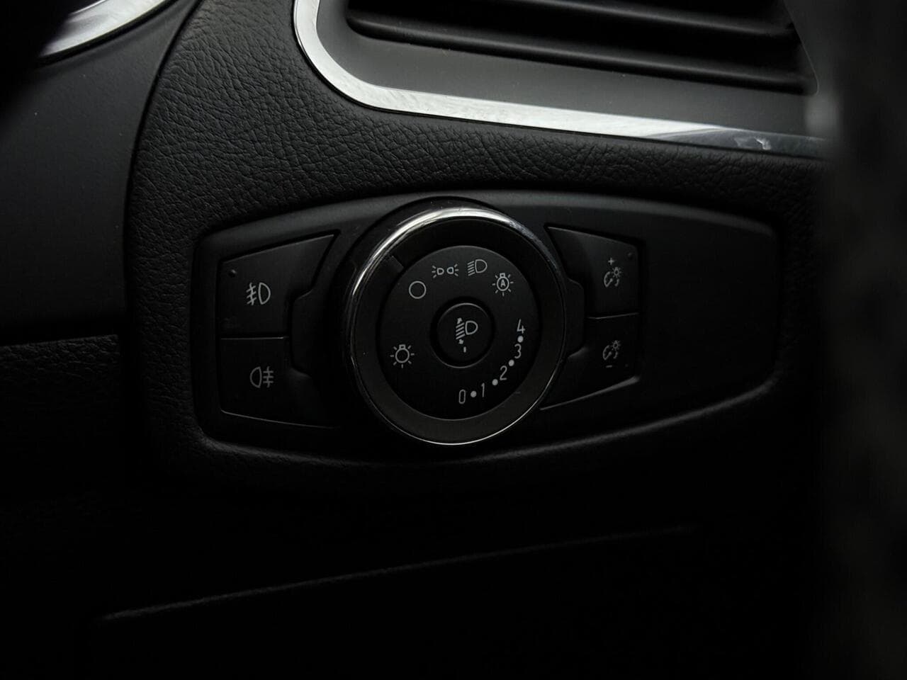 Ford Galaxy thumbnail Misc Controls