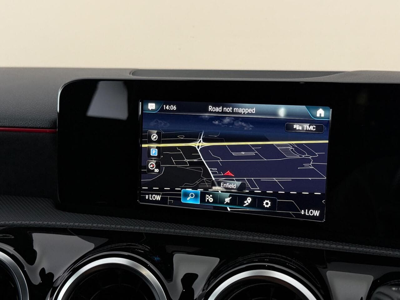 Mercedes-Benz A Class thumbnail Infotainment System