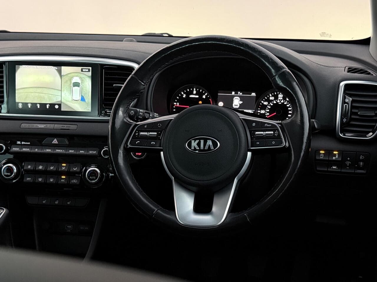 Kia Sportage thumbnail Steering Wheel