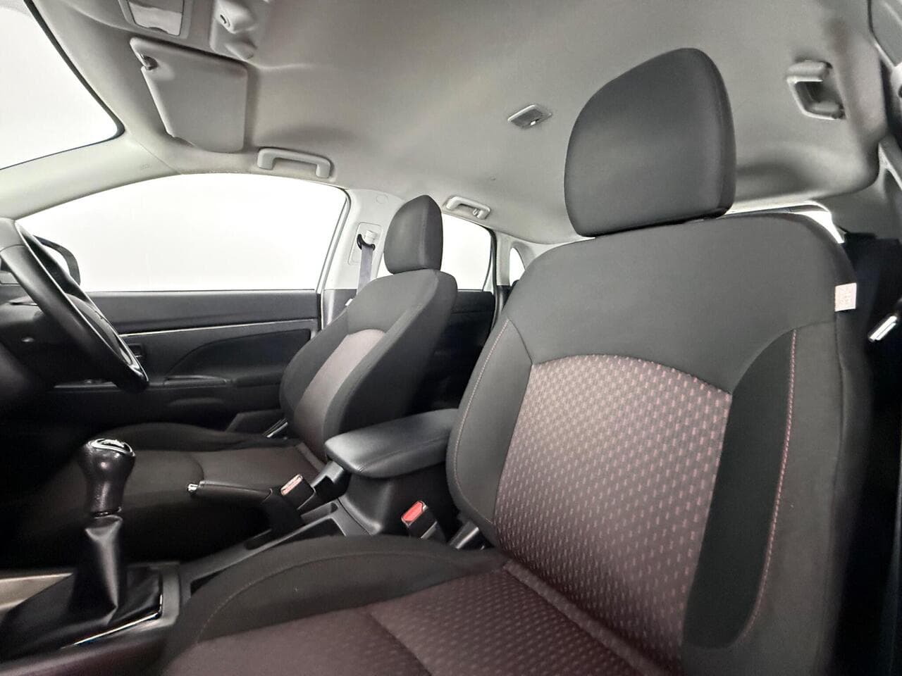 Mitsubishi ASX thumbnail Seat Front Passenger