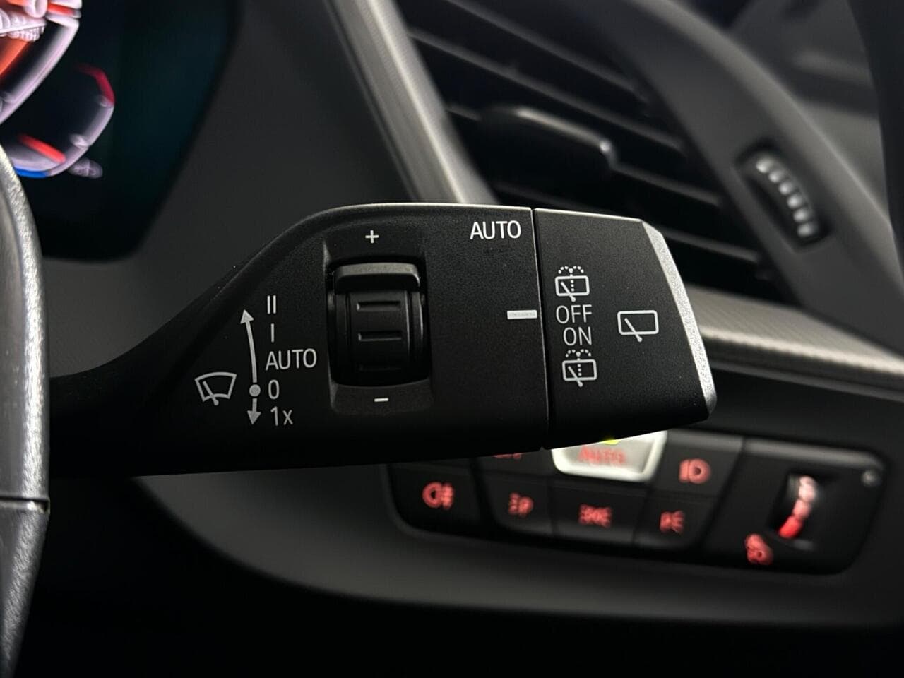 BMW 1 Series thumbnail Misc Controls