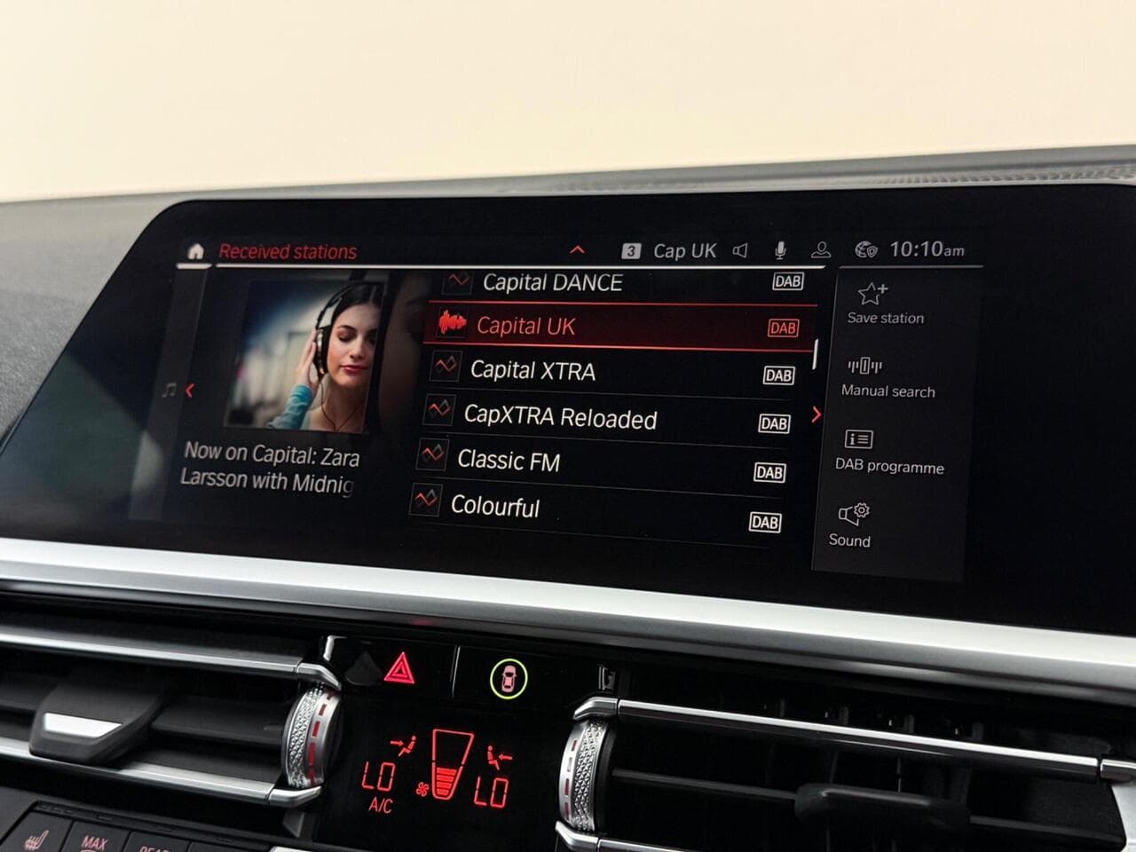 BMW 3 Series thumbnail Infotainment System