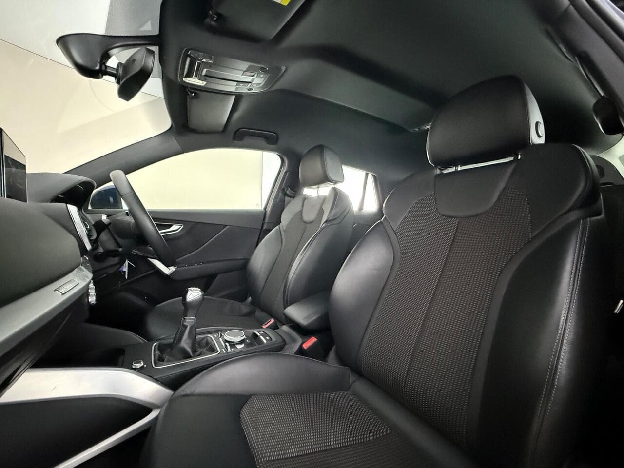 Audi Q2 thumbnail Seat Front Passenger