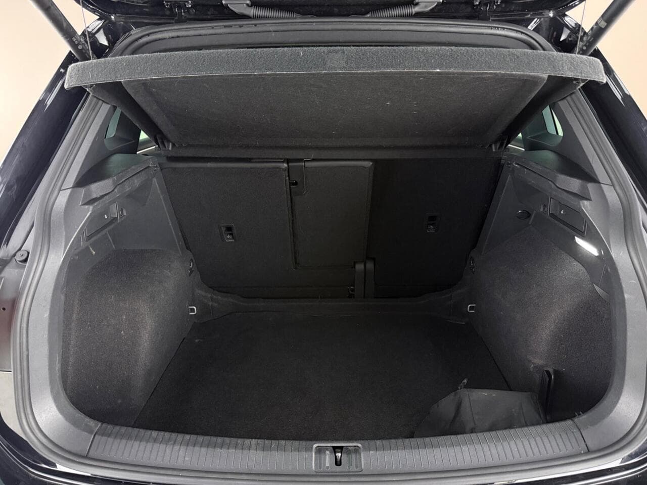 Volkswagen Tiguan thumbnail Boot