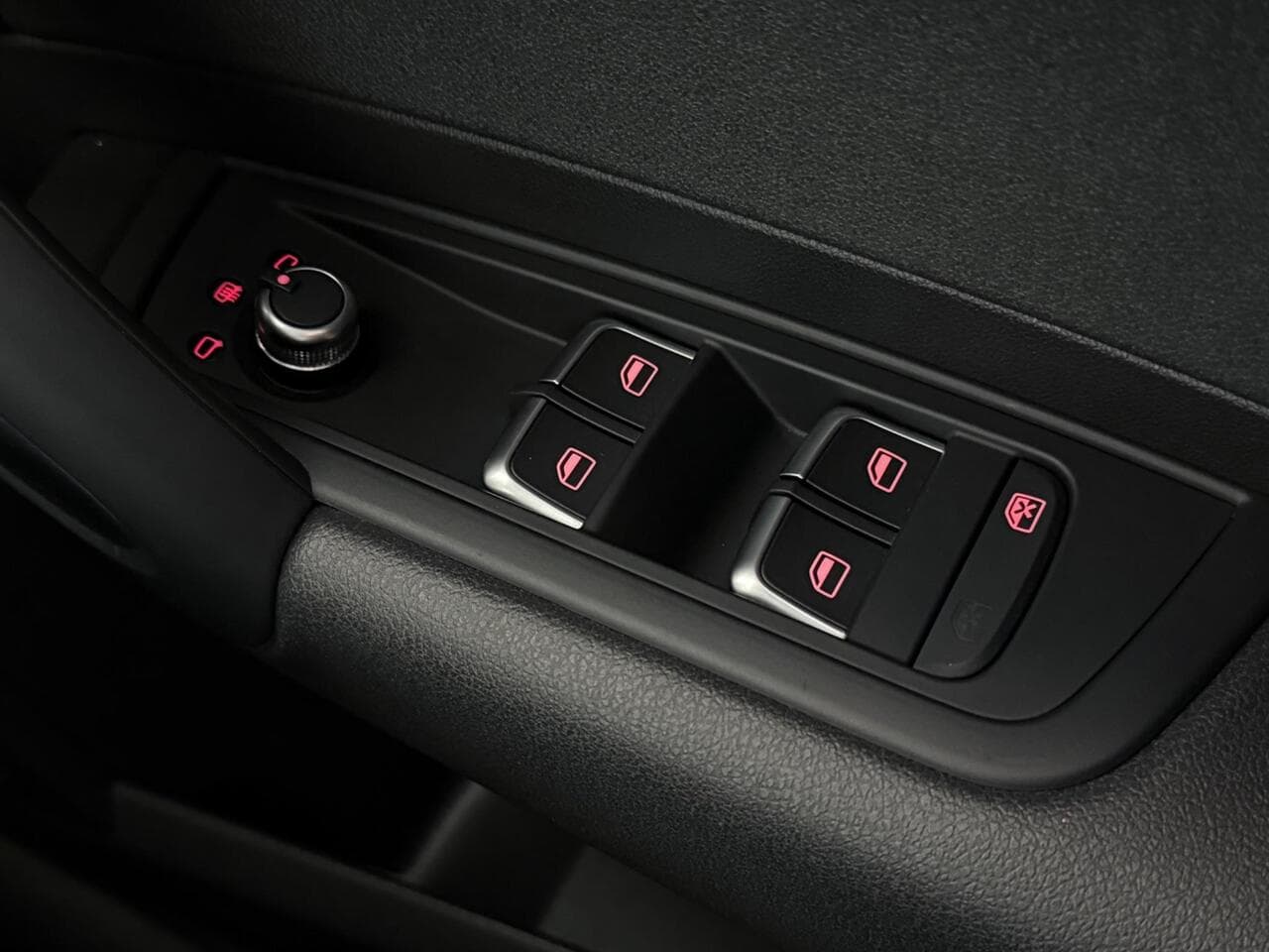 Audi A1 thumbnail Misc Controls