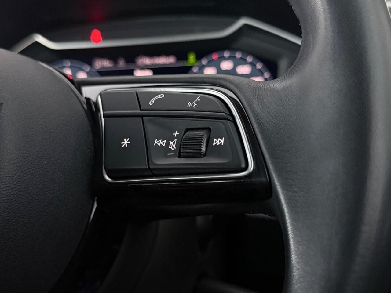 Audi A1 thumbnail Misc Controls