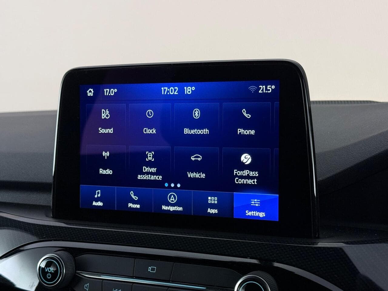 Ford Kuga thumbnail Infotainment System