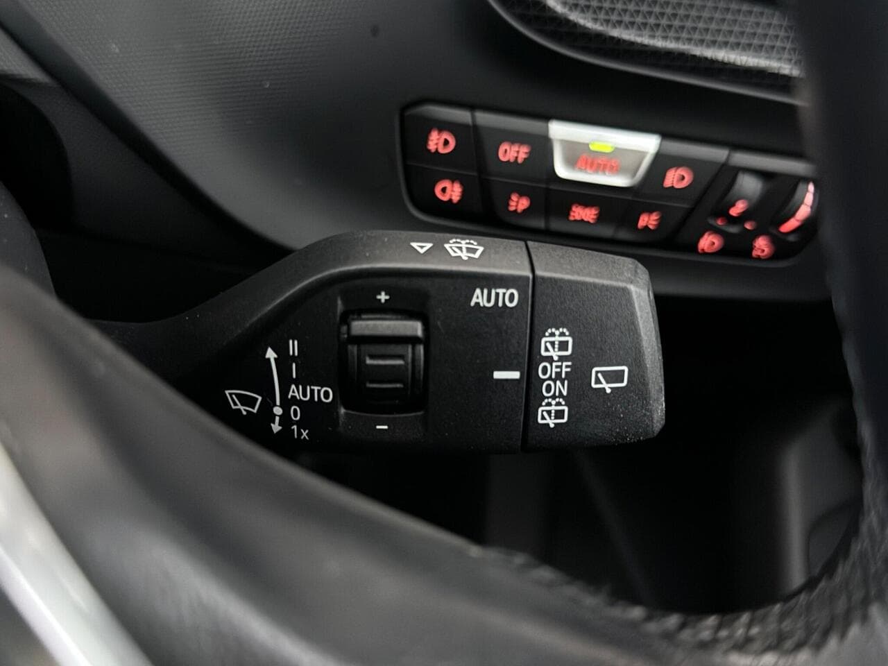BMW 1 Series thumbnail Misc Controls