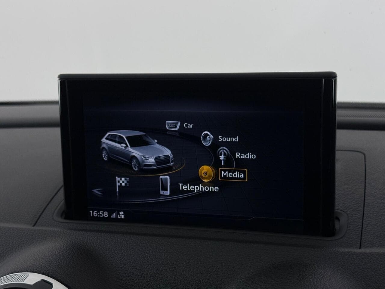 Audi A3 thumbnail Infotainment System