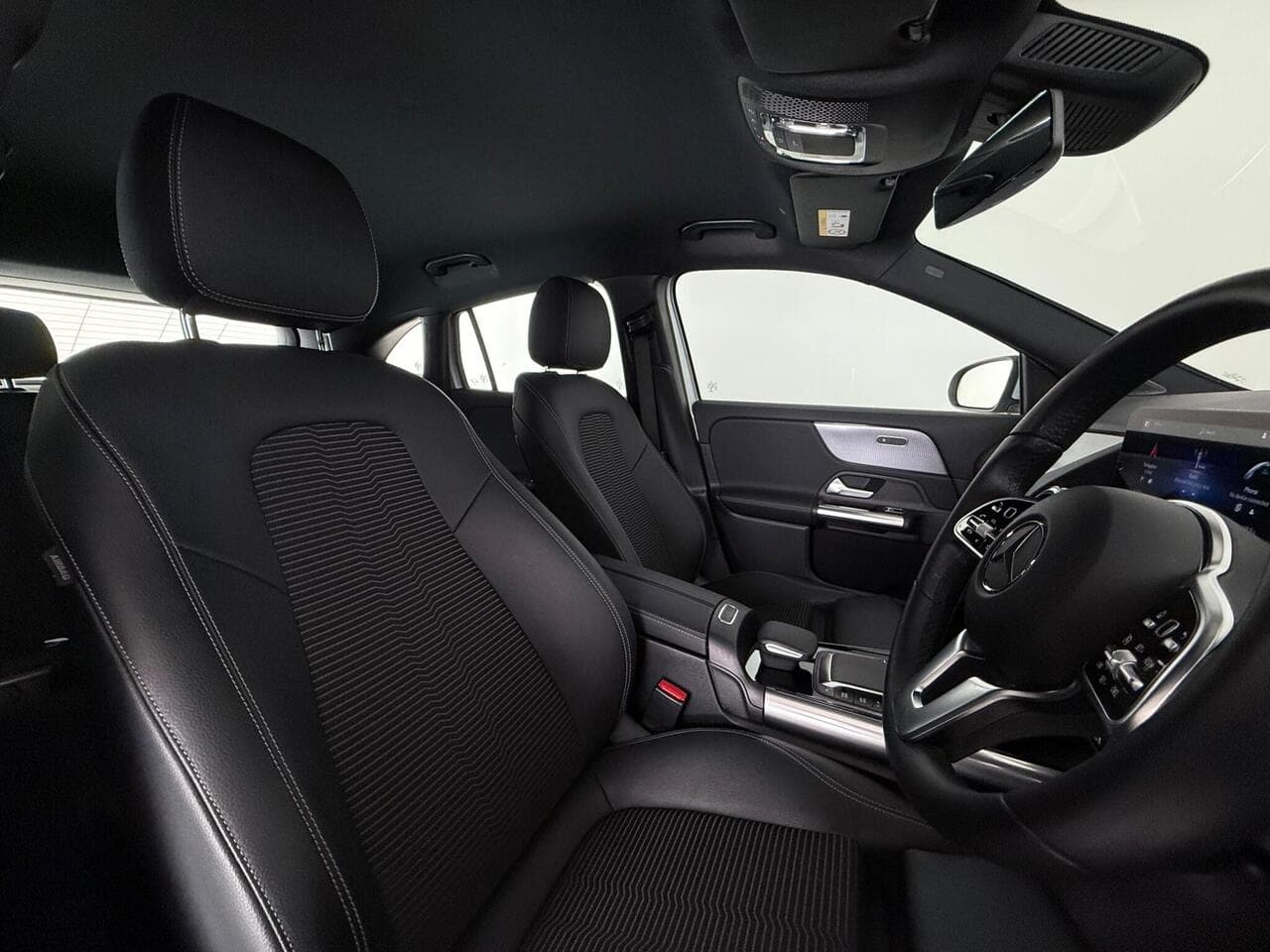 Mercedes-Benz GLA thumbnail Seat Driver