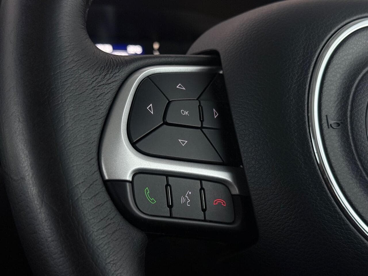 Jeep Renegade thumbnail Misc Controls