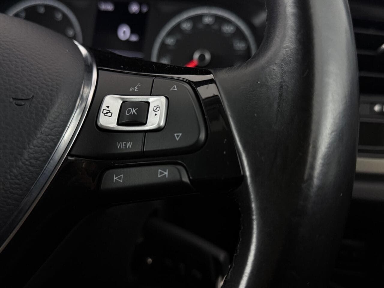 Volkswagen Polo thumbnail Misc Controls