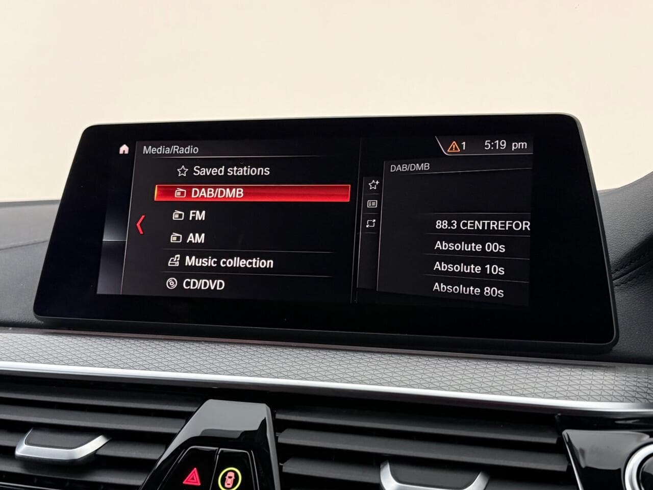 BMW 5 Series thumbnail Infotainment System