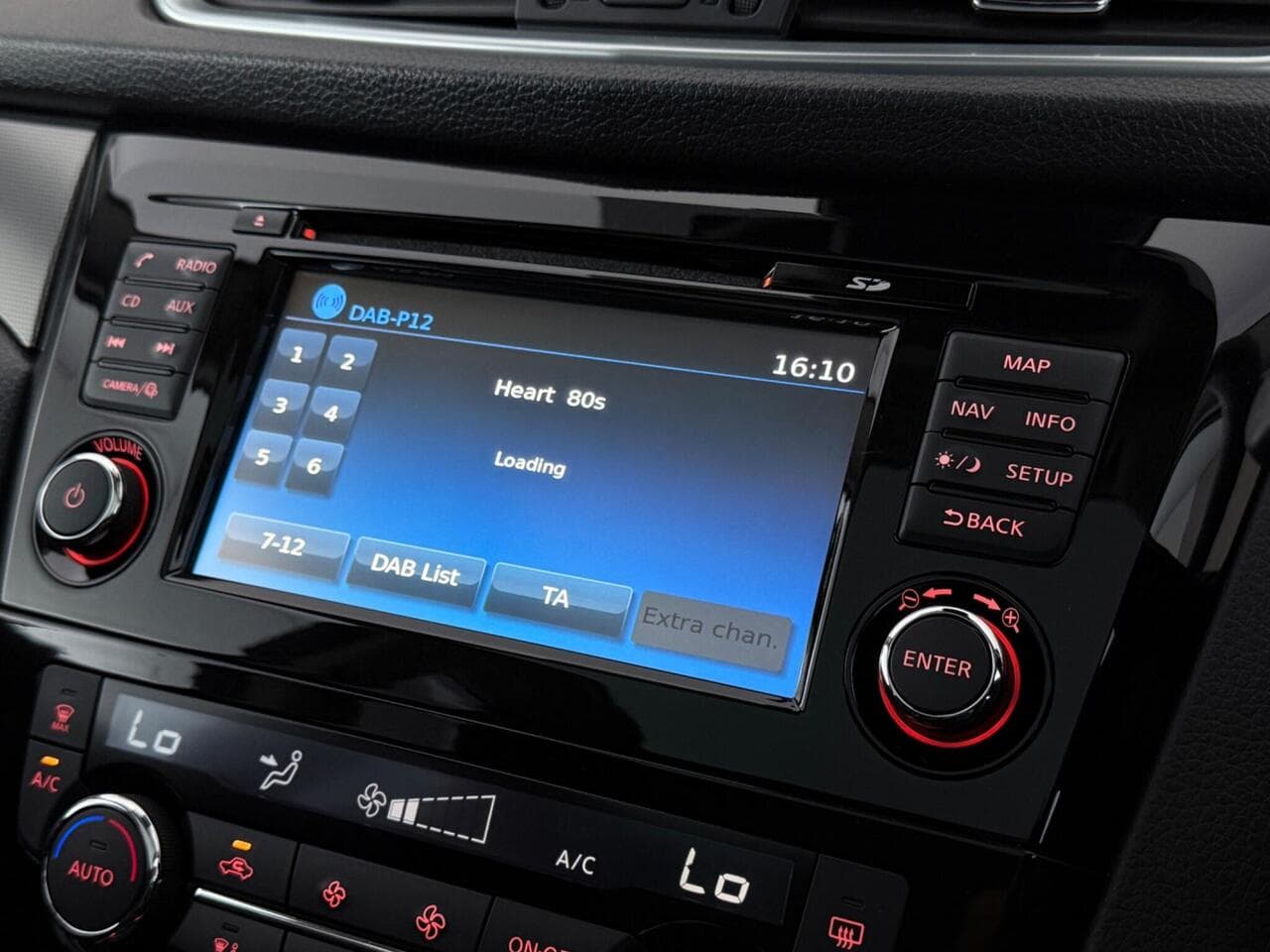 Nissan Qashqai thumbnail Infotainment System