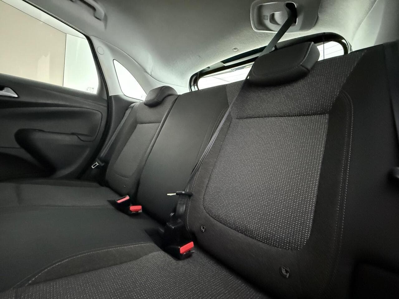Vauxhall Crossland thumbnail Seats Rear