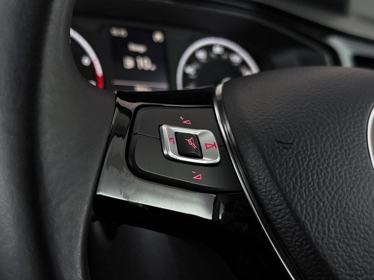 Volkswagen Polo thumbnail Misc Controls