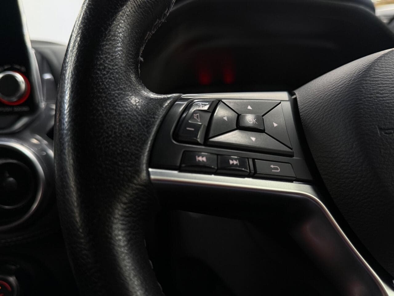 Nissan Juke thumbnail Misc Controls