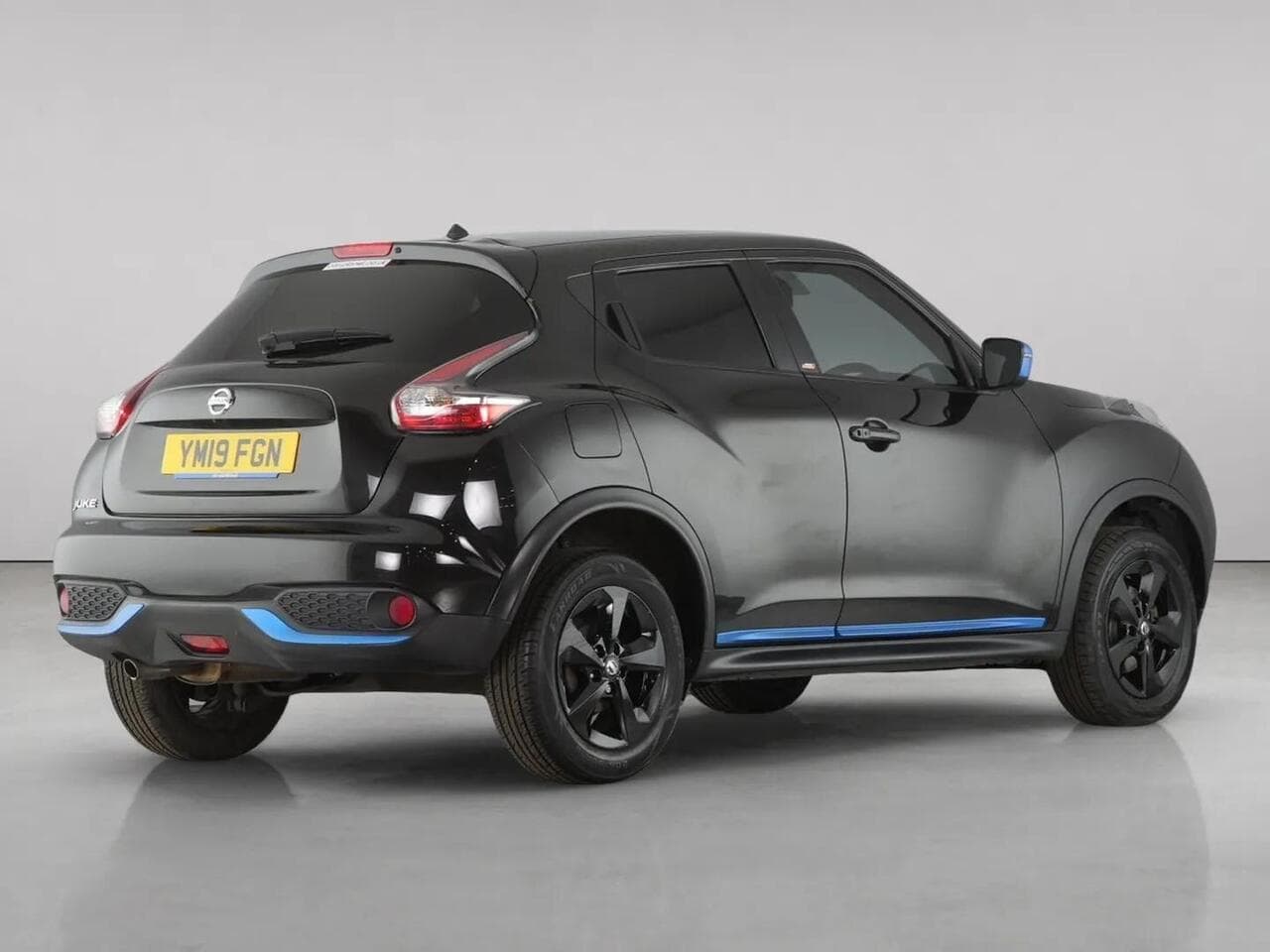 Nissan Juke thumbnail Rear Right