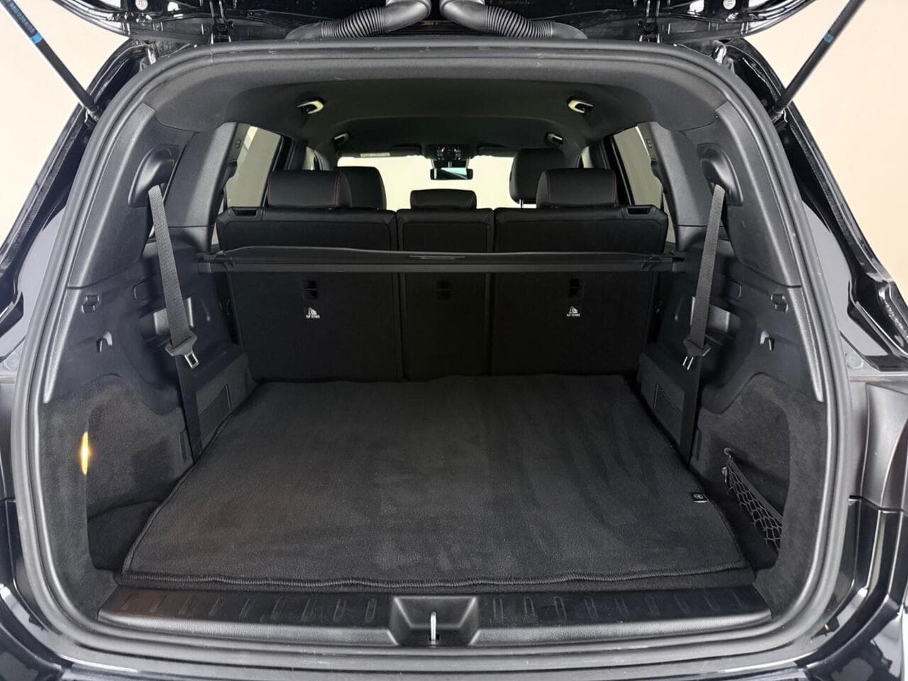 Mercedes-Benz GLB thumbnail Boot