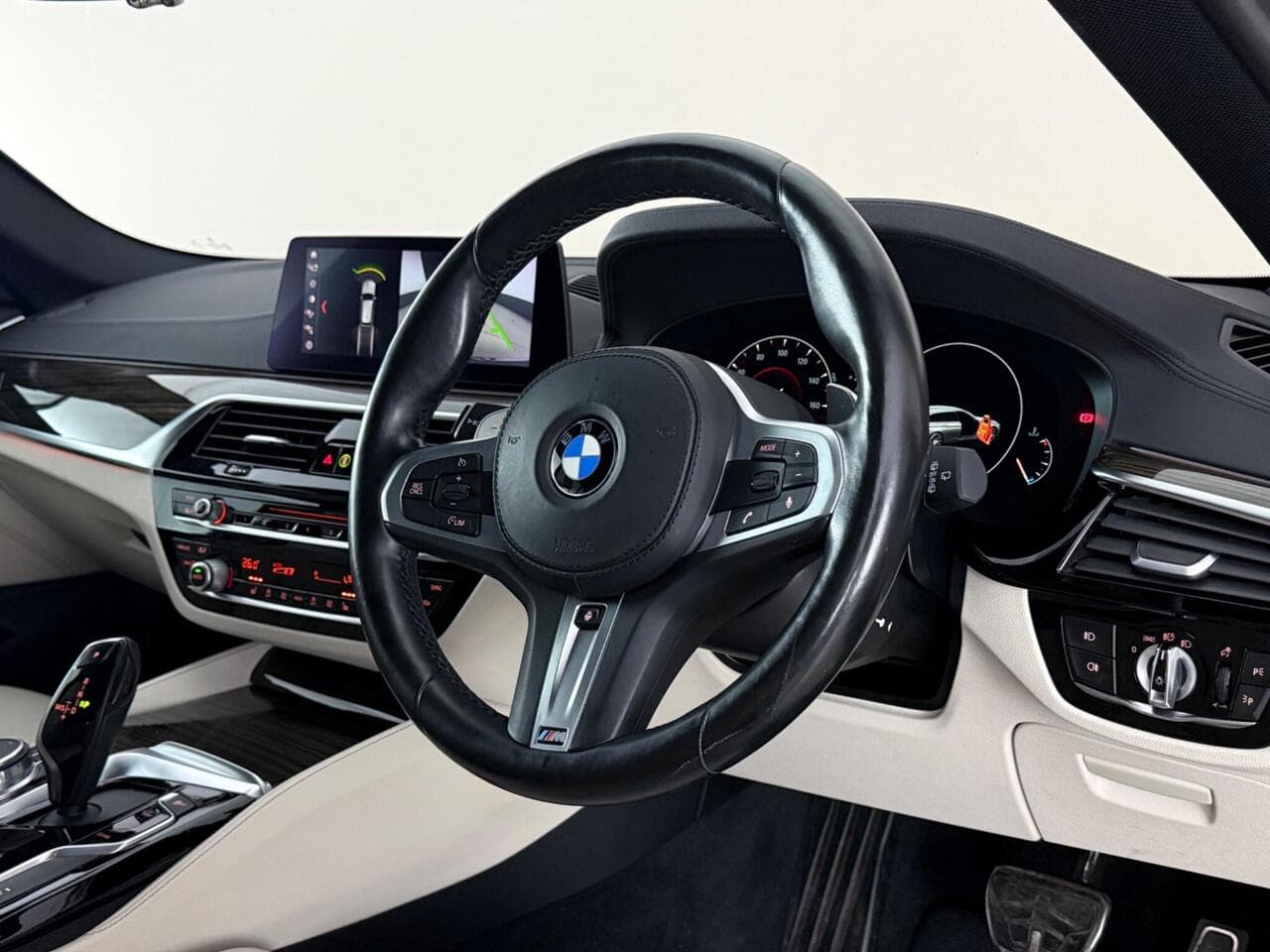 BMW 5 Series thumbnail Steering Wheel