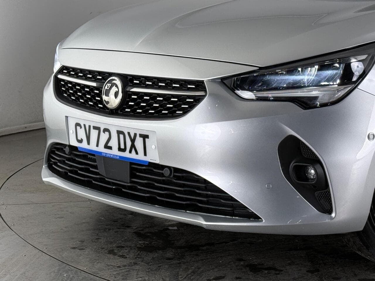 Vauxhall Corsa thumbnail Lights Front