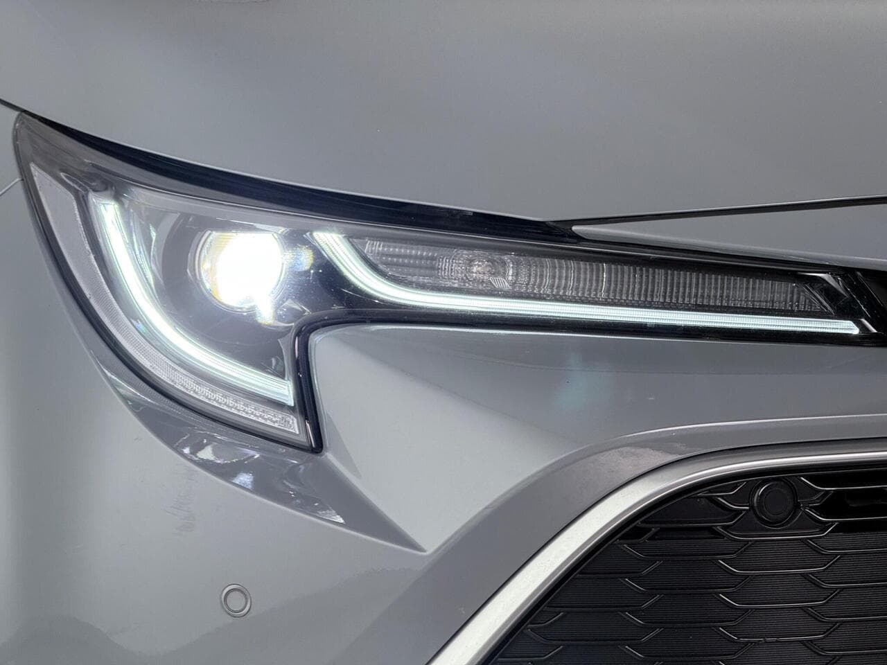 Toyota Corolla thumbnail Lights Front