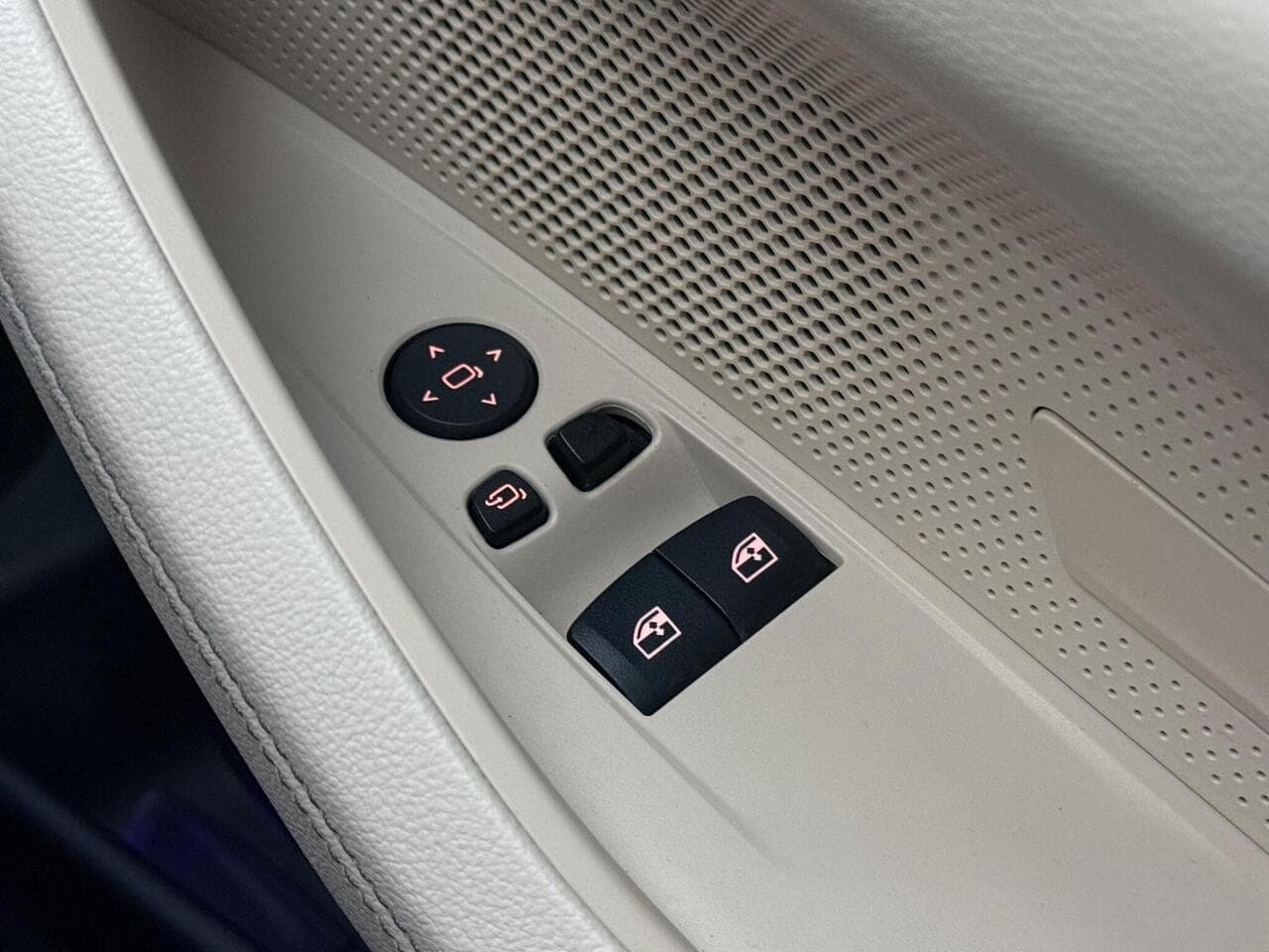 BMW 4 Series thumbnail Misc Controls