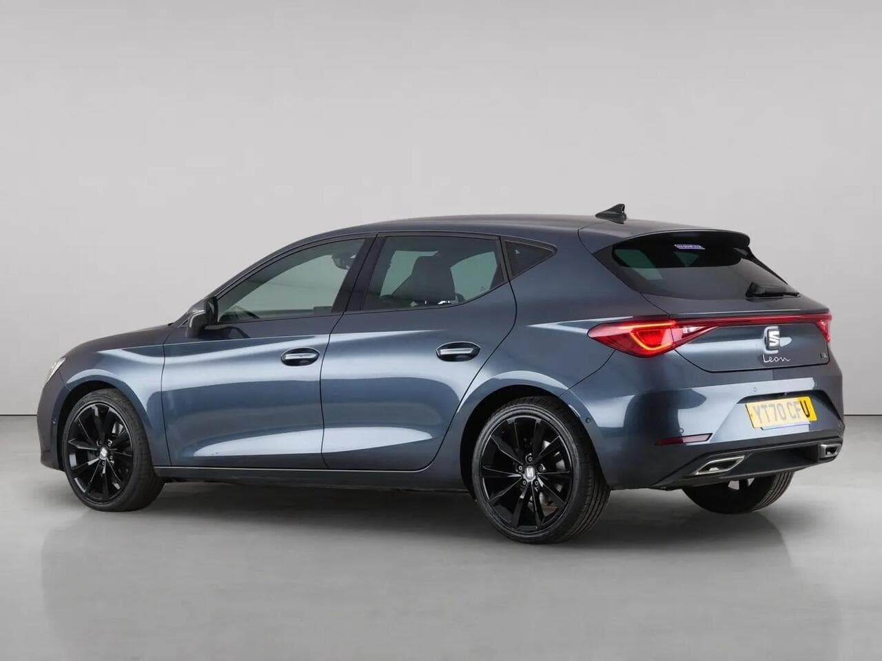 SEAT Leon thumbnail Rear Left