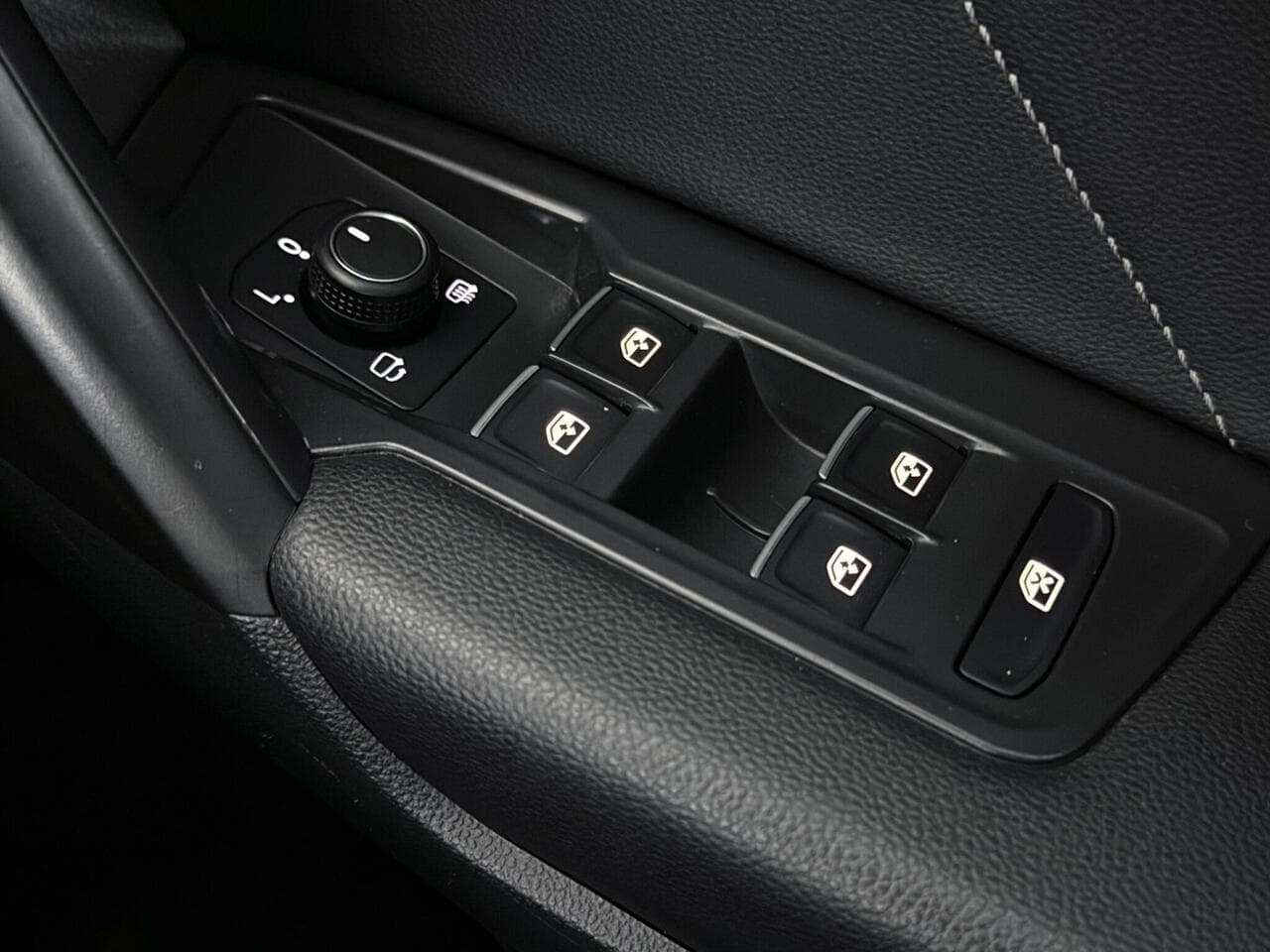 Volkswagen Tiguan Allspace thumbnail Misc Controls