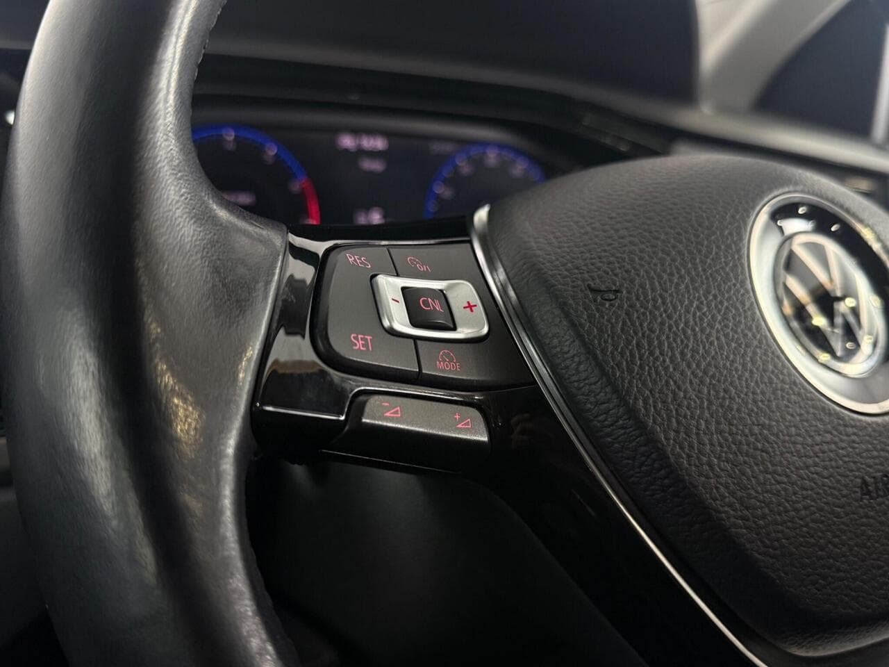 Volkswagen Polo thumbnail Misc Controls