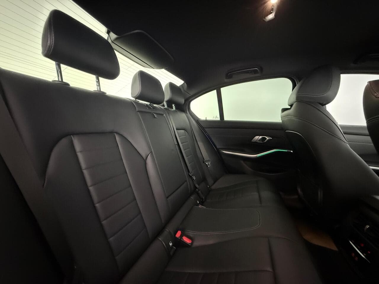 BMW 3 Series thumbnail Seats Rear