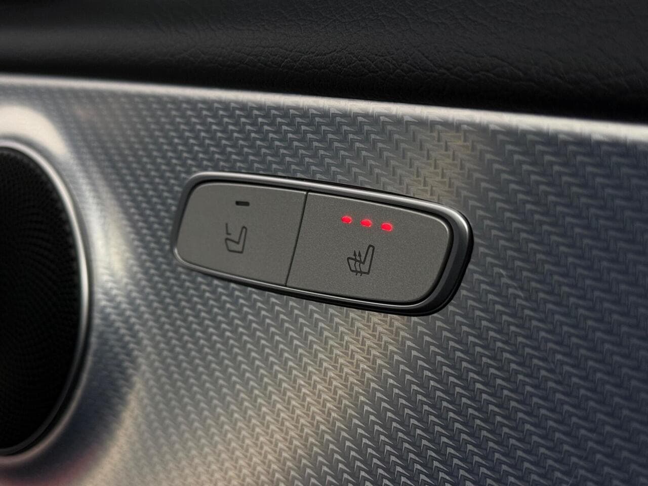 Mercedes-Benz E Class thumbnail Misc Controls