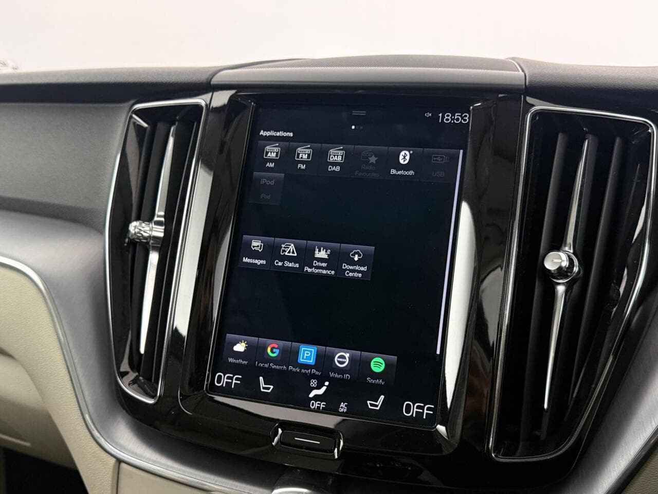 Volvo XC60 thumbnail Infotainment System