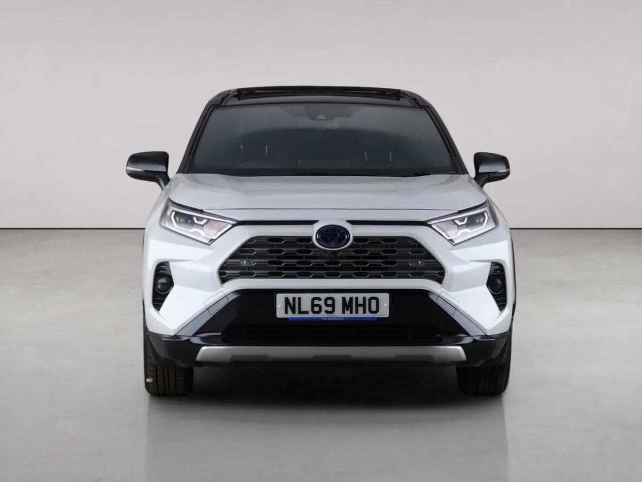 Toyota RAV4 thumbnail Front