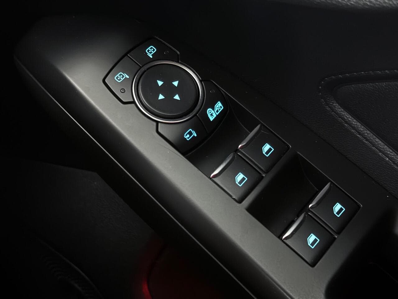 Ford Focus thumbnail Misc Controls