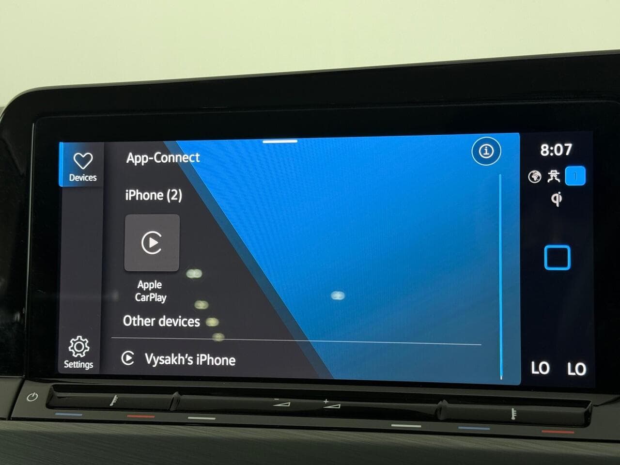 Volkswagen Golf thumbnail Infotainment System