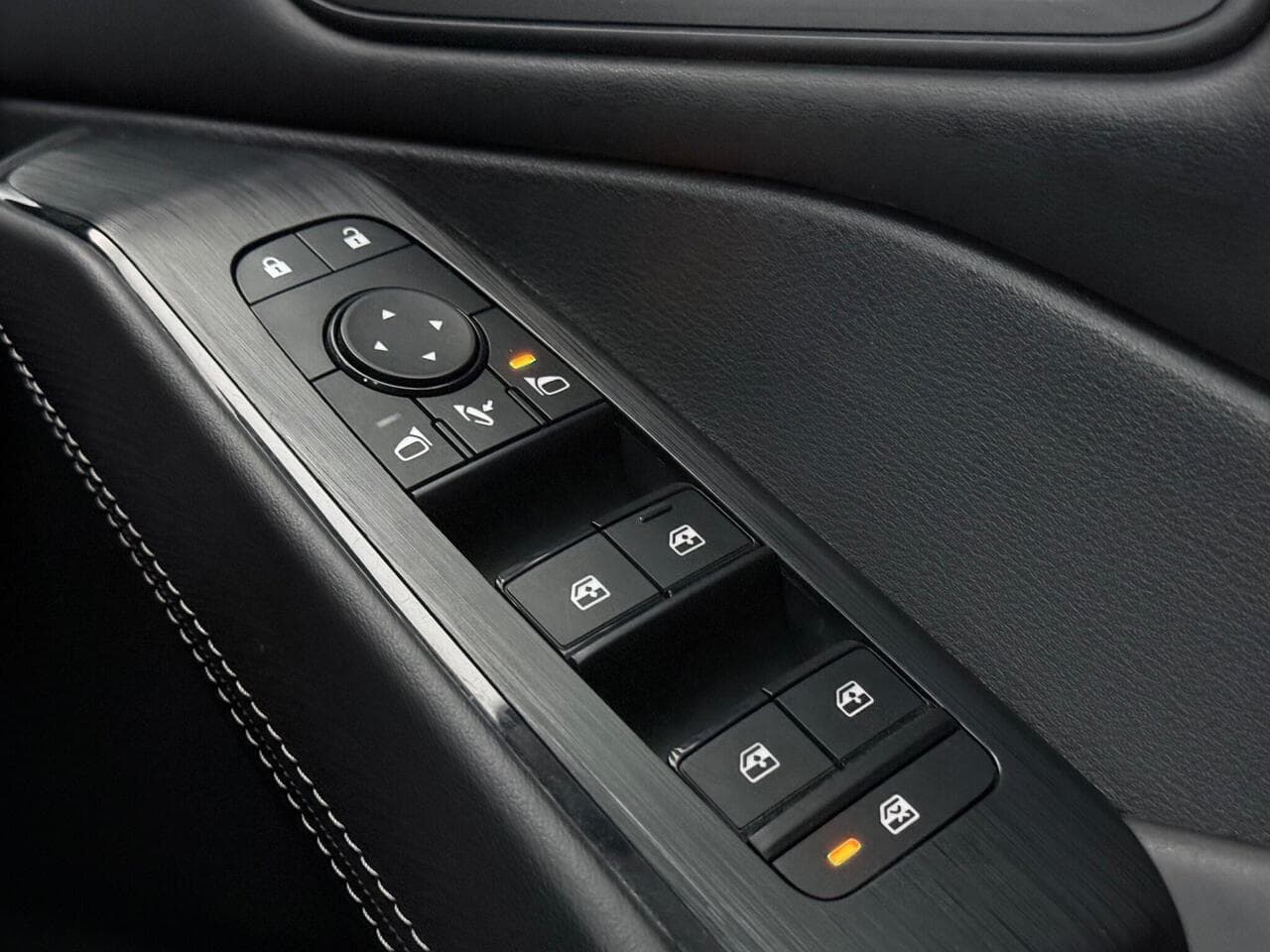 Nissan Qashqai thumbnail Misc Controls