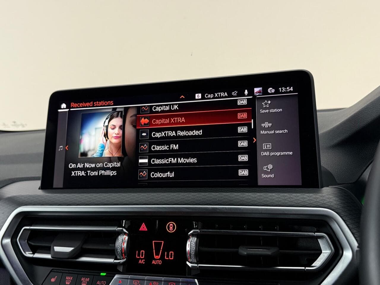 BMW X3 thumbnail Infotainment System