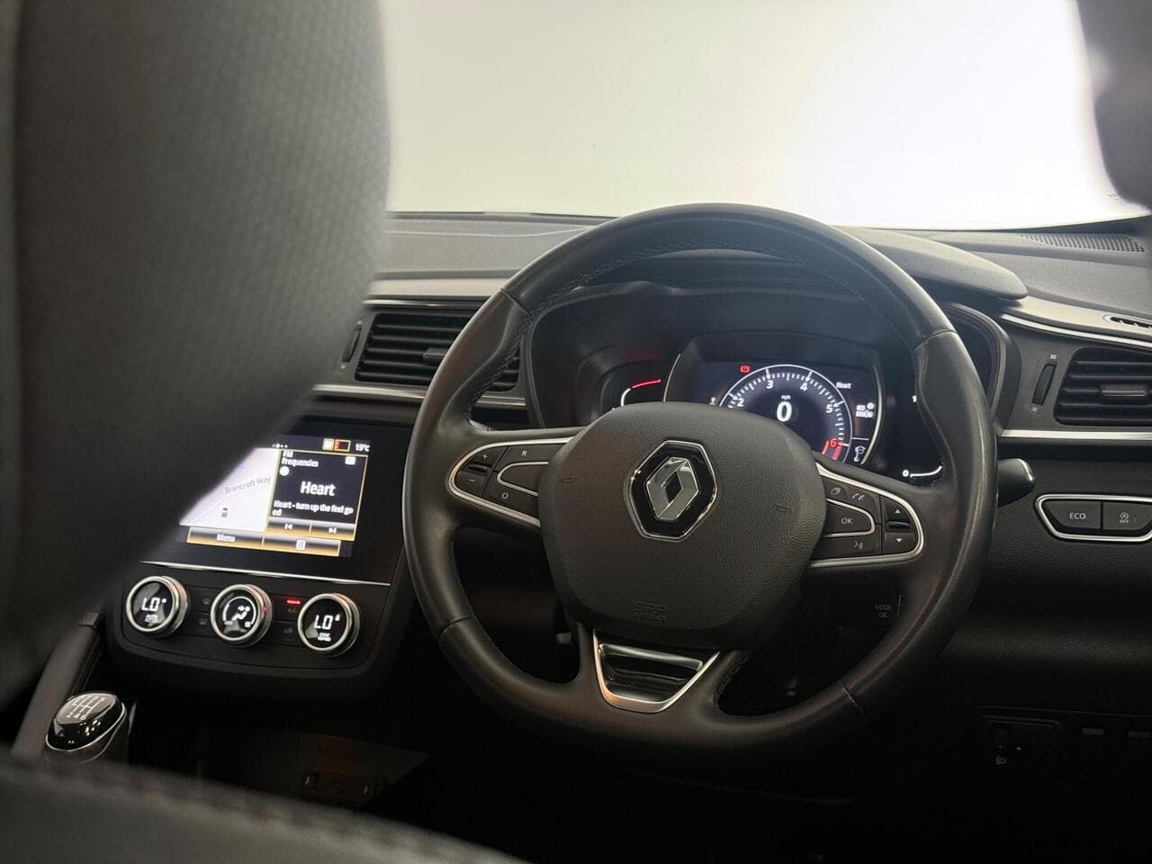 Renault Kadjar thumbnail Steering Wheel