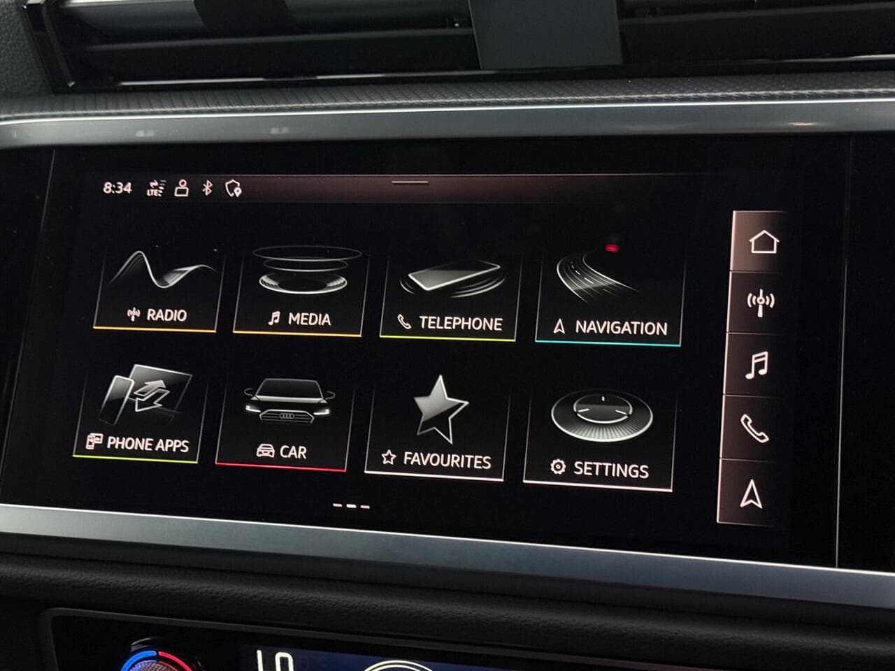 Audi Q3 thumbnail Infotainment System