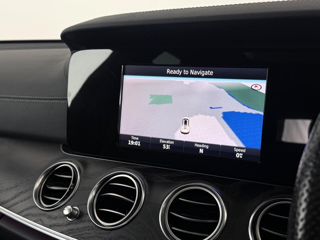 Mercedes-Benz E Class thumbnail Infotainment System