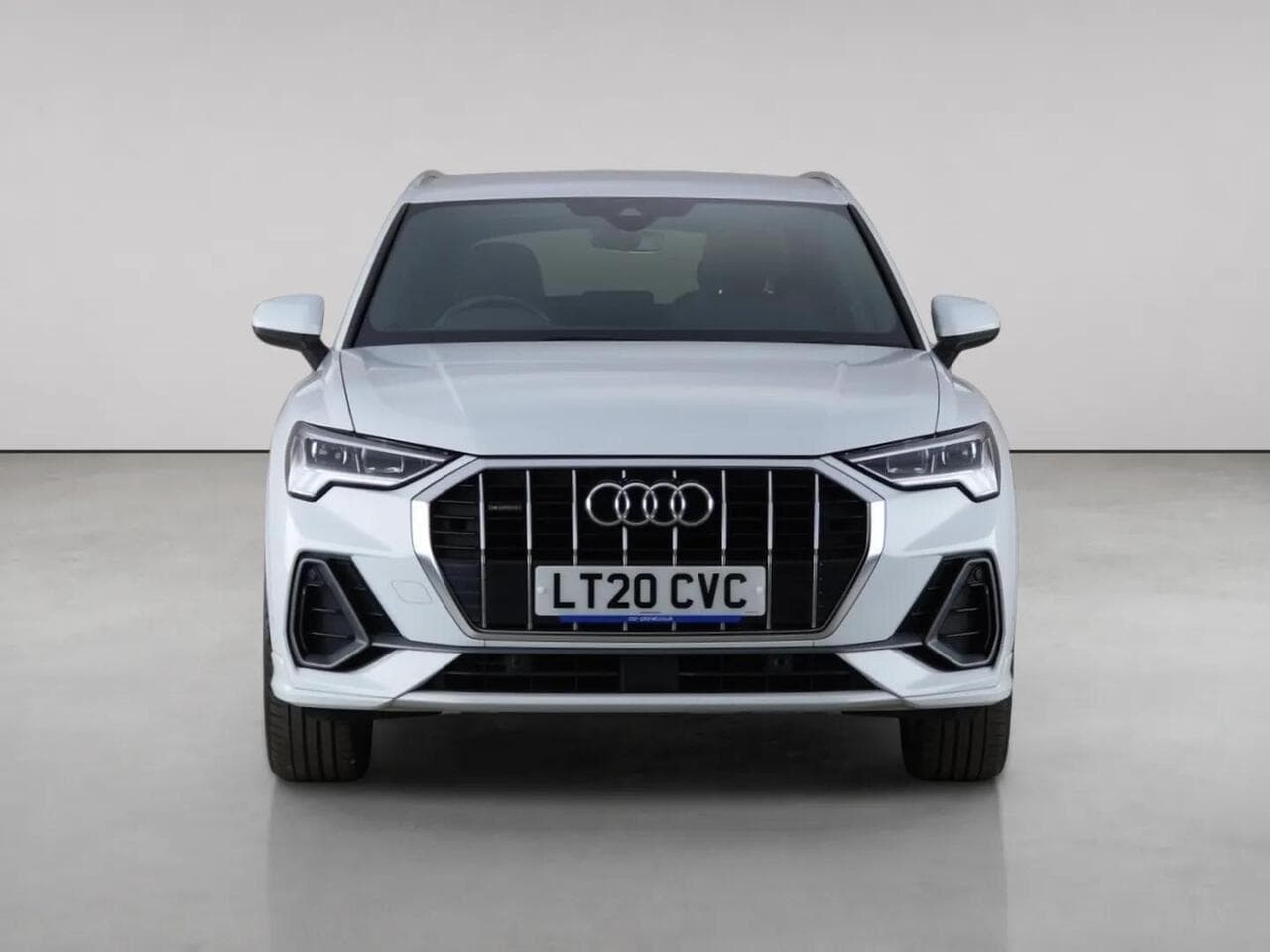 Audi Q3 thumbnail Front