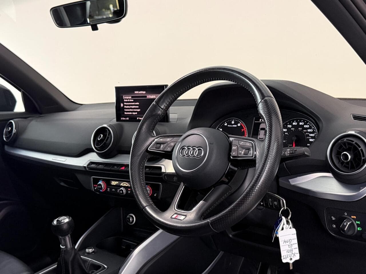 Audi Q2 thumbnail Interior Front